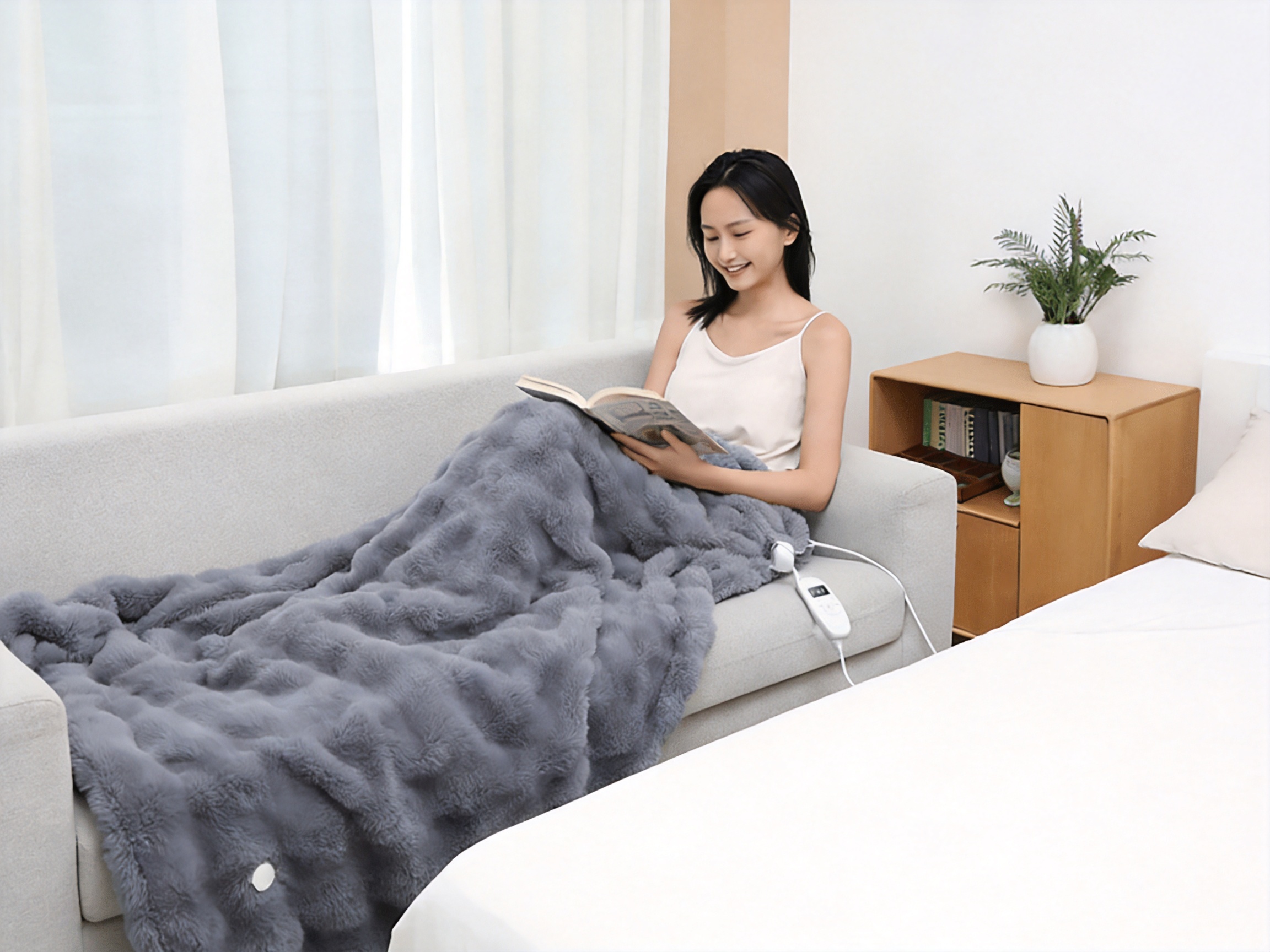 Multifunctional Smart Electric Blanket for Safer, Softer, Energy-Efficient Warmth